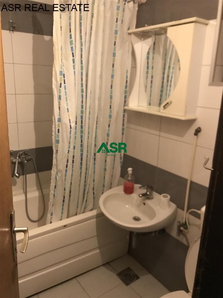 Lëshohet banesa me qira në lagjën Santea ne Prishtine 2