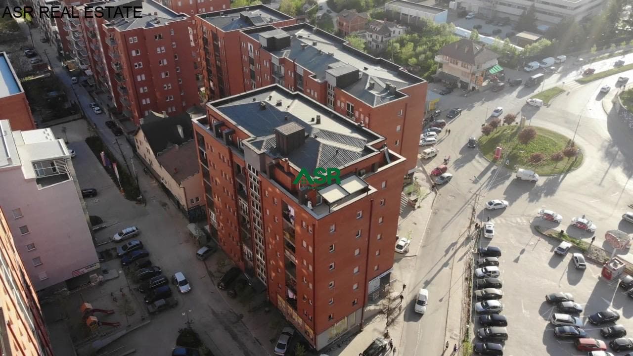 Banesë 92m2 me qira tek rrethi i rrugës Muharrem Fejza (mbrapa barnatoreve).