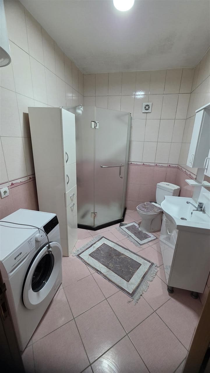 Banesë 83m2 me qira në në lagjen Dodona 4