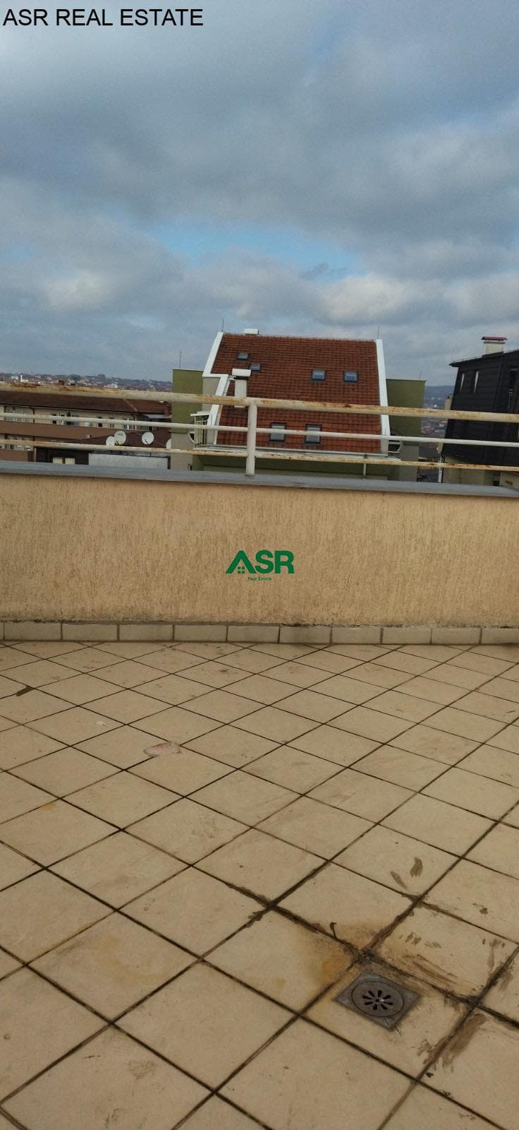 Lëshohet banesa me qira në lagjën Qender, mbrapa Hotel Siriusit