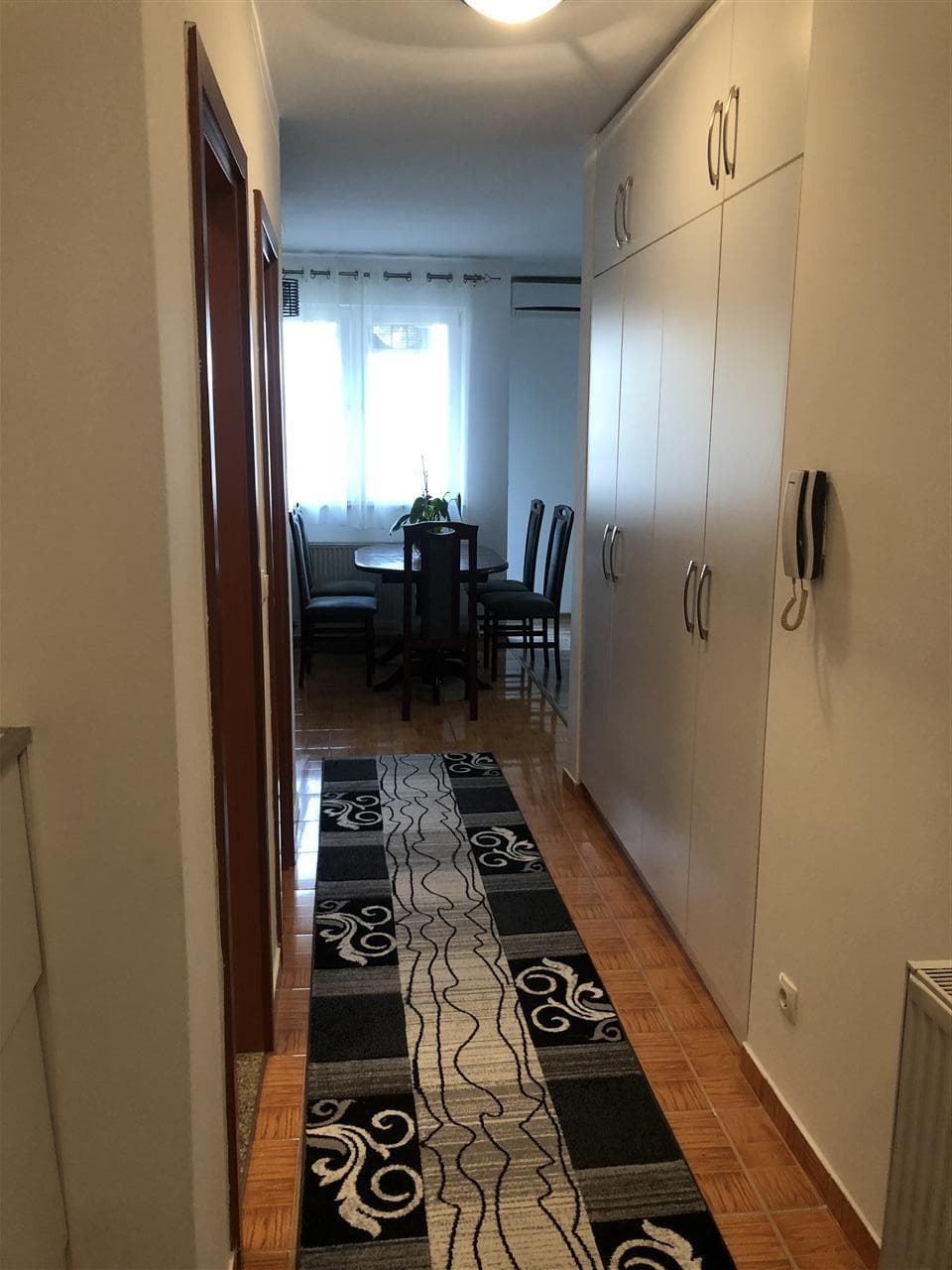 Banesë 95m2 me Qira në lagjen rruga B.