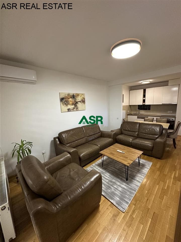 Banesë 80m2 me qira në qender