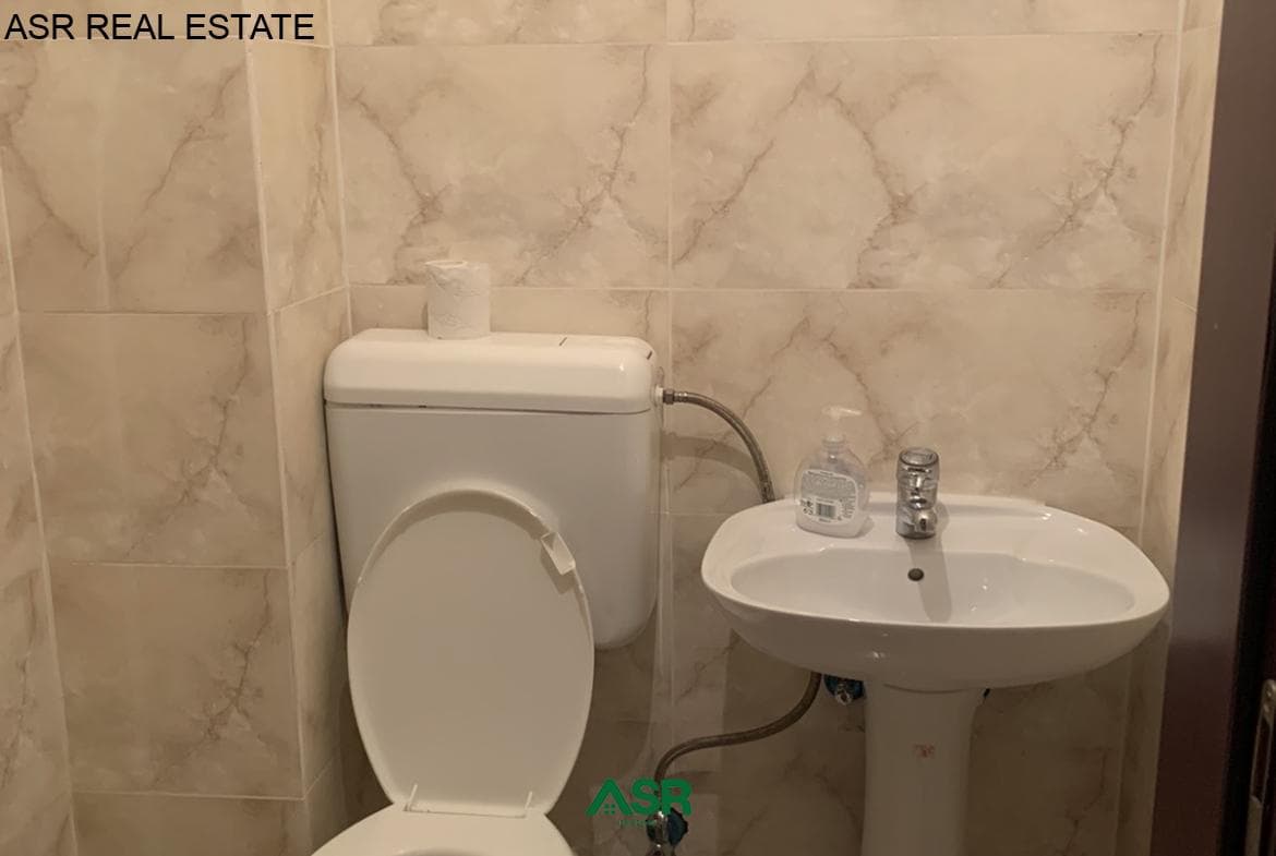 Shitet banesa në lagjën Emshir (Kalabri) 2