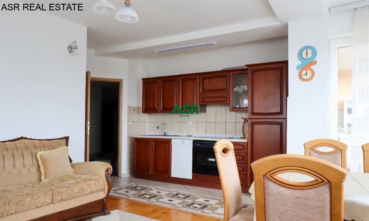 Banesë 80m2 me qira në qender 2