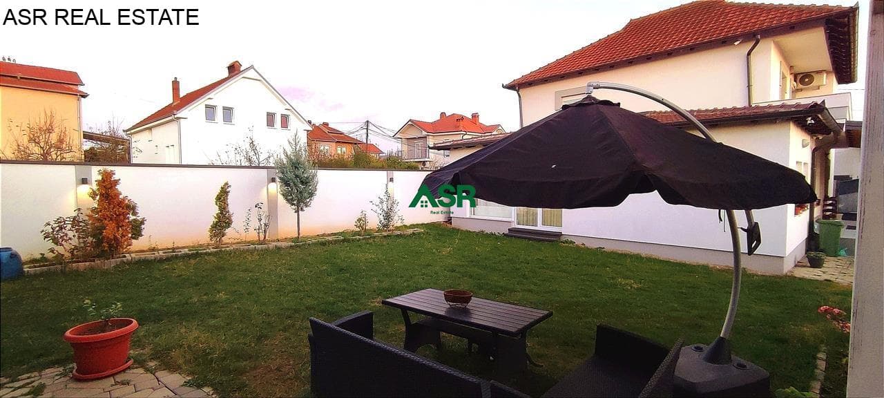 Shitet shtëpia luksoze me 5.1 ari në hyrje të Hajvalisë 2