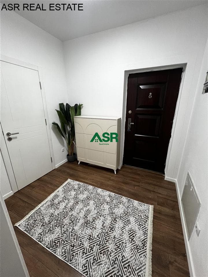 Banesë 60m2 me qira në qender, rr.Gazmend Zajmi