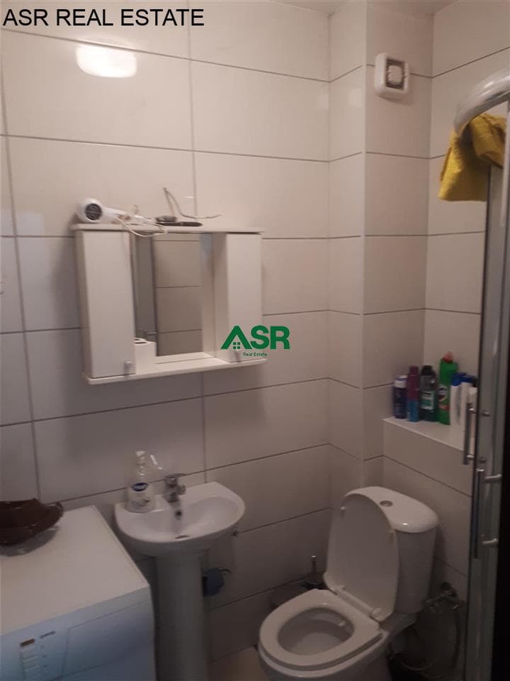 Shitet banesa ne rrugen B