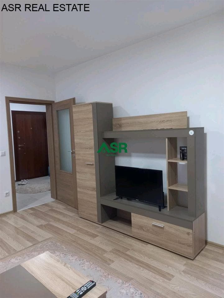 Ofrohet banesa me qira në lagjen Mati 1 3