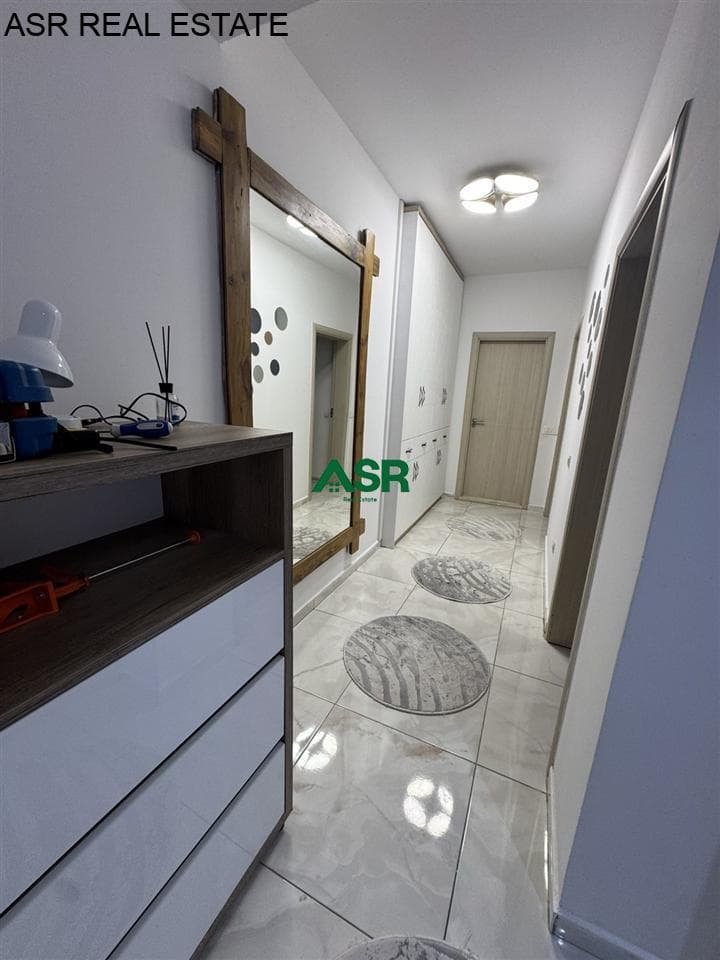 Banesë 96m2 me qira në rr.B 3