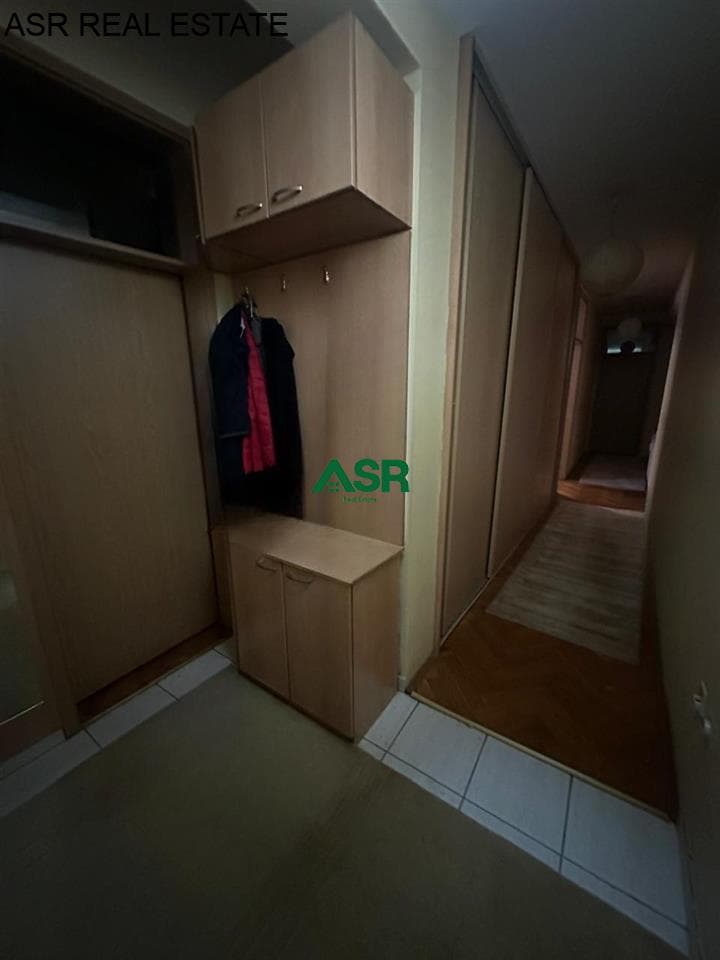 Banesë 100m2 me qira në lagjen Aktash 4