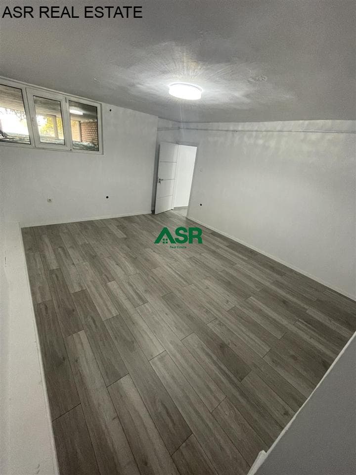 Banesë/zyre 75m2 me qira në lagjen Dardania 4