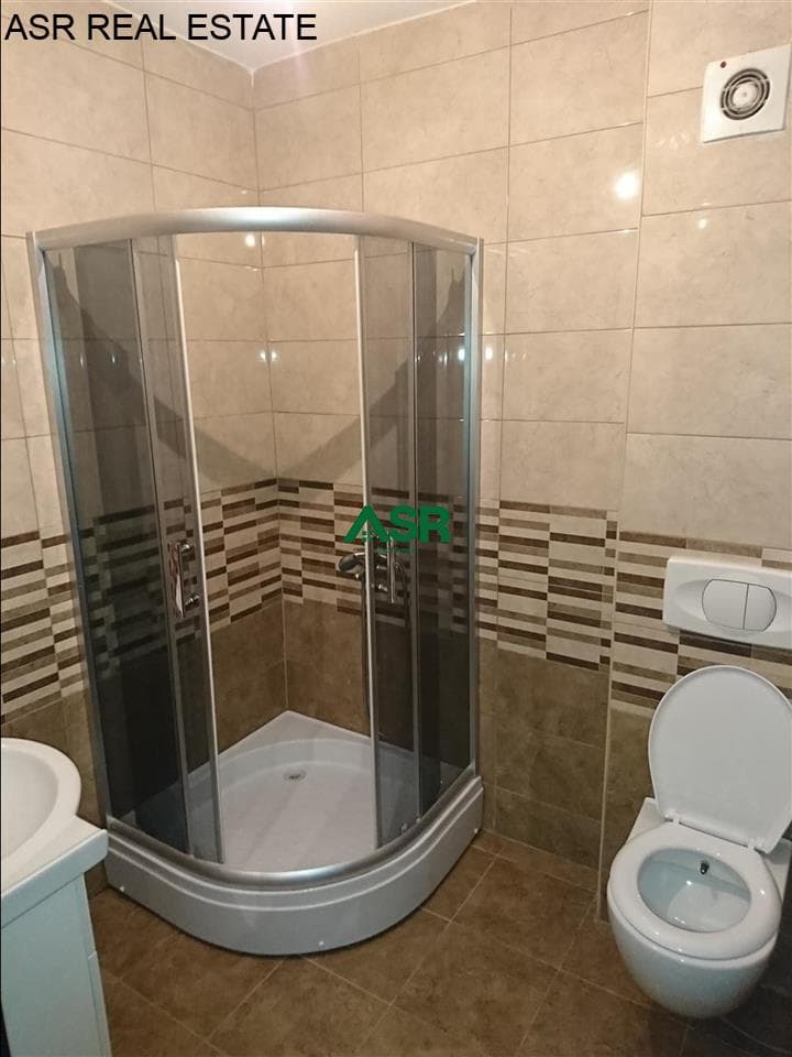 Lëshohet banesa me qera në lagjën Mat 1 3