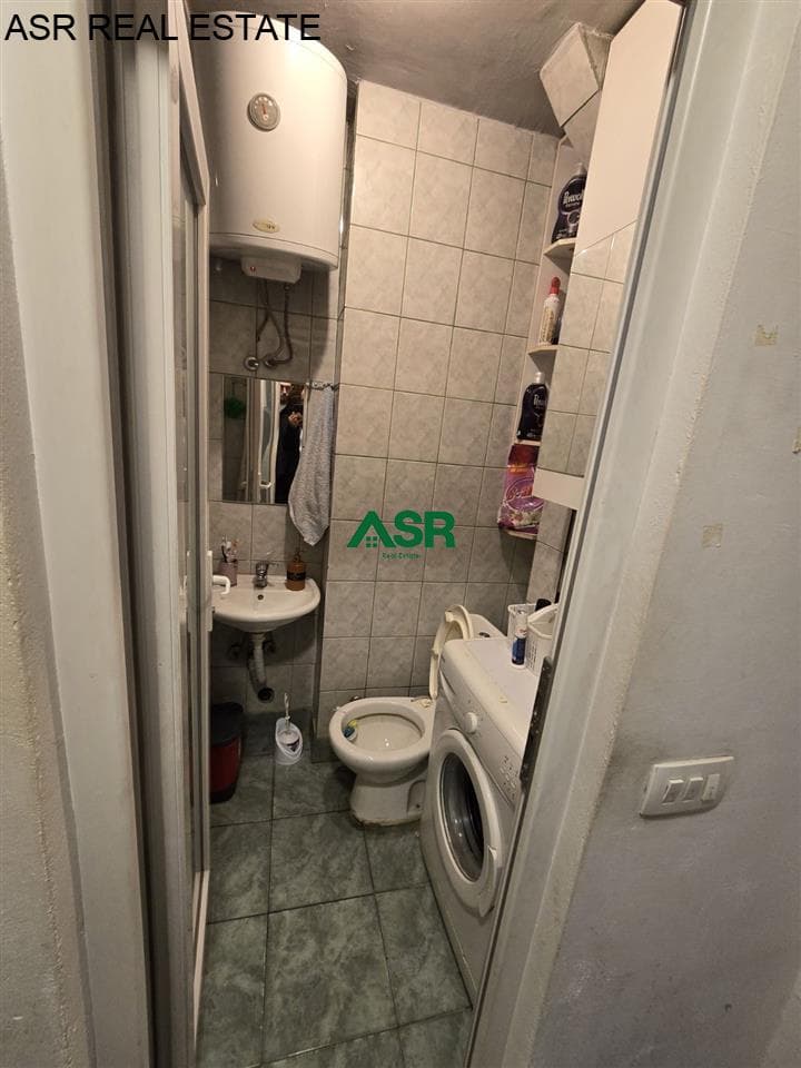 Ofrohet banesa me qira në lagjen qender, rr.Agim Ramdani 3