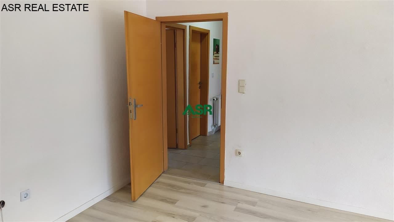 Lëshohet banesa per zyre me qira ne qender te Prishtines 4