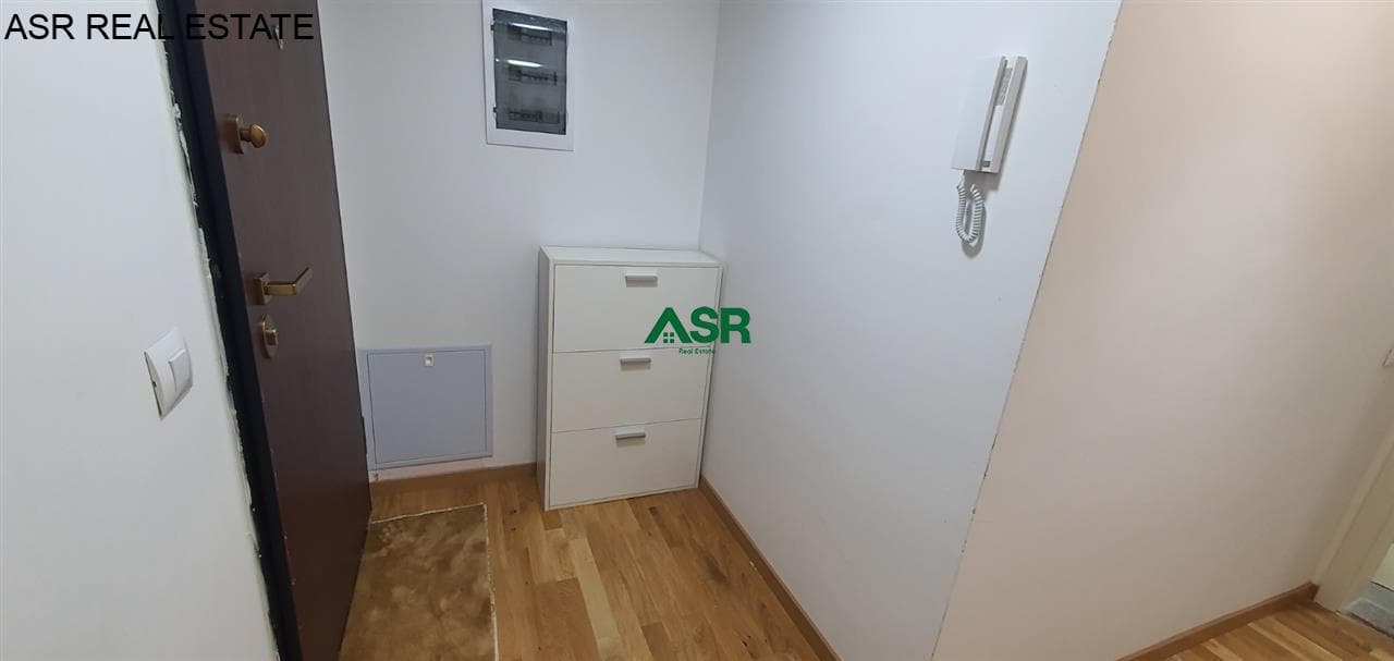 Banesë 55m2 me qira në Emshir 3