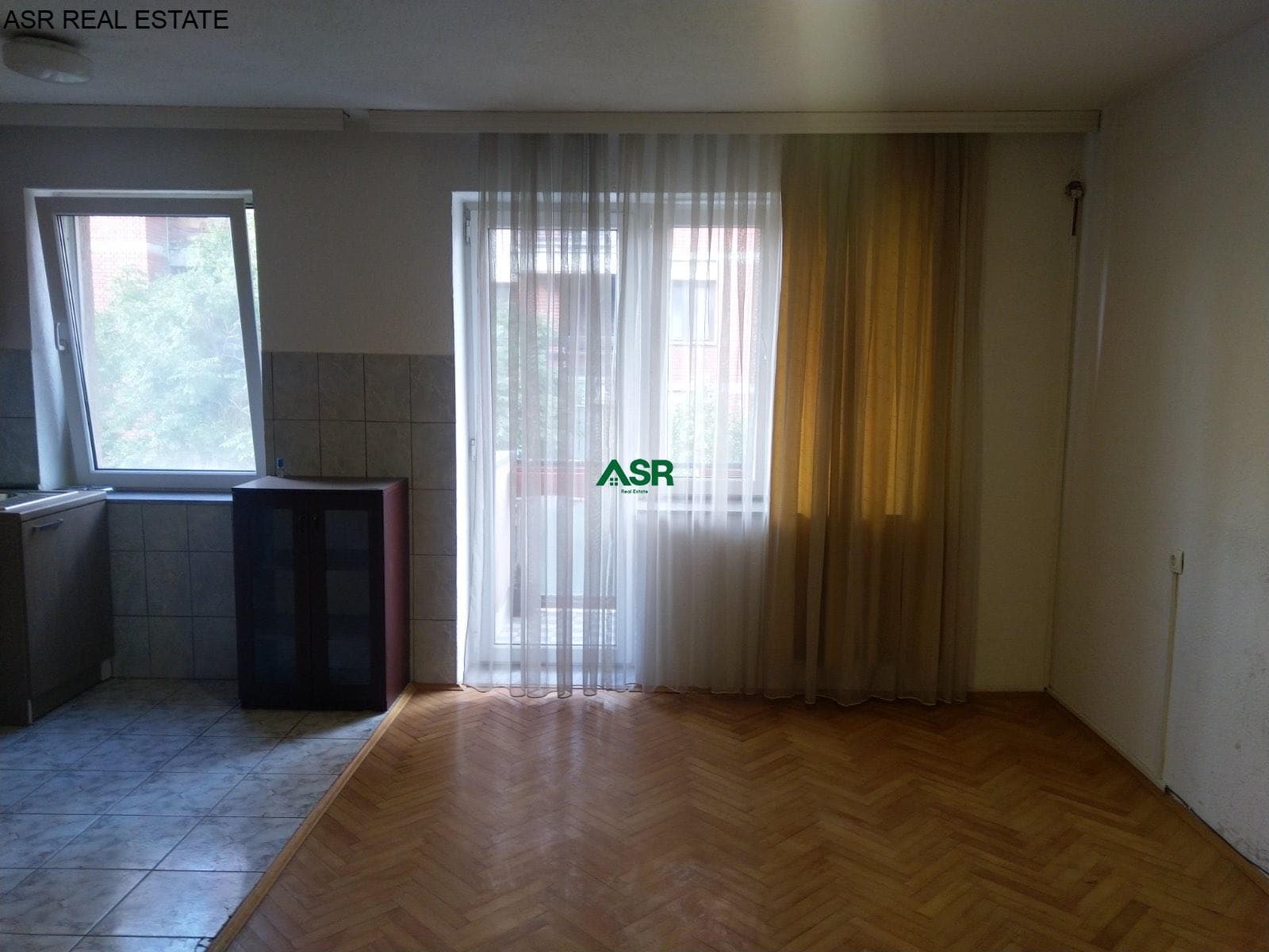 Lëshohet banesa me qera në lagjën Qendër 4
