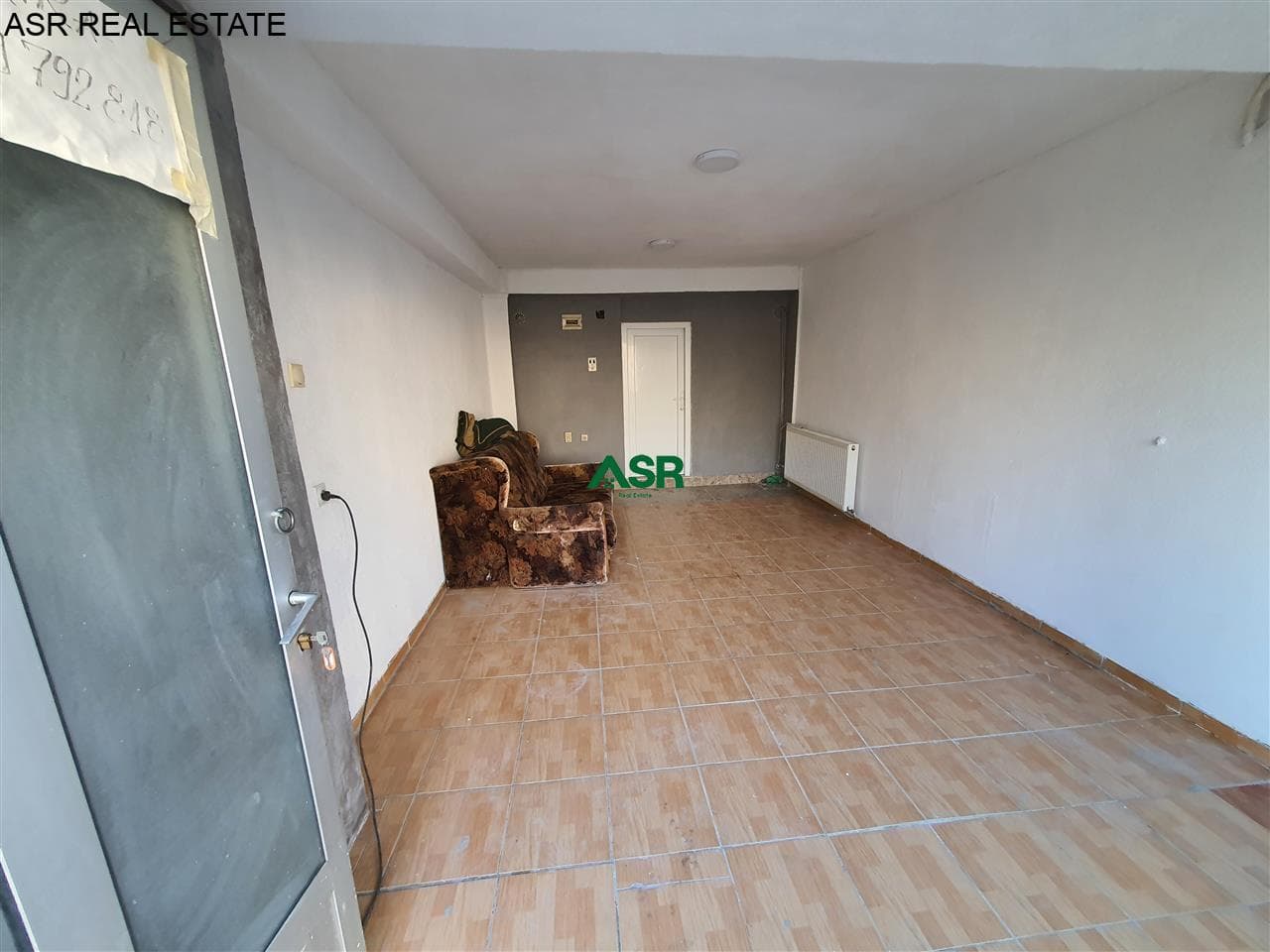 Lëshohet lokali me qira në lagjën Bregu i diellit 4