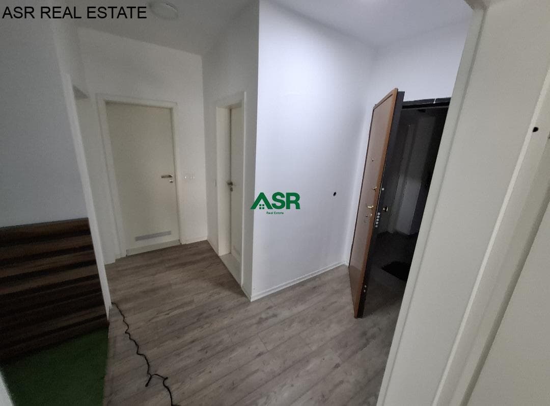 Banesë/ZYRE 68m2 me qira në rr.B 2