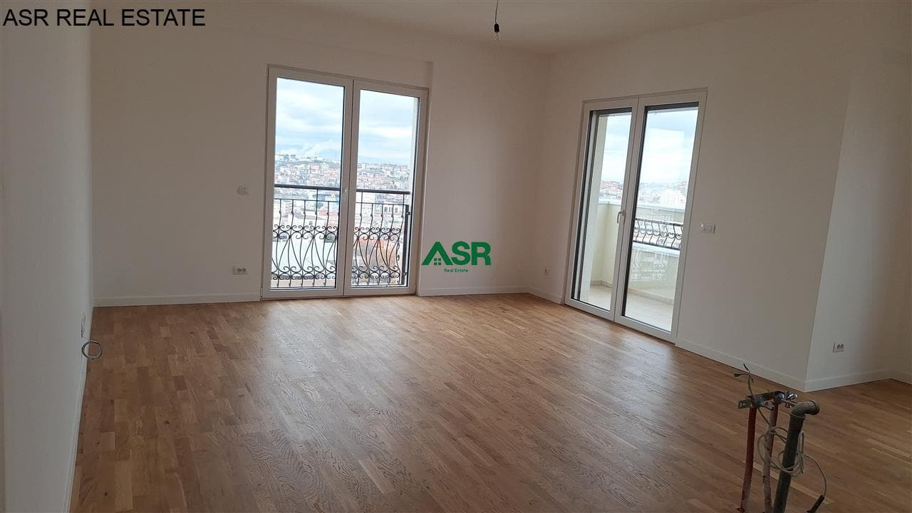 Banesë 150m2 me qira në kompleksin IN ON ne lagjen e muhaxhereve