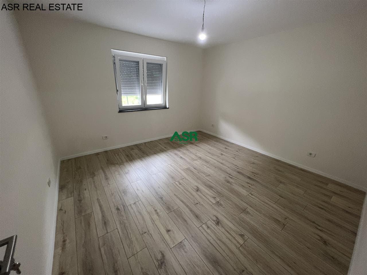 Lëshohet banesa me qira në lagjën Mati 4