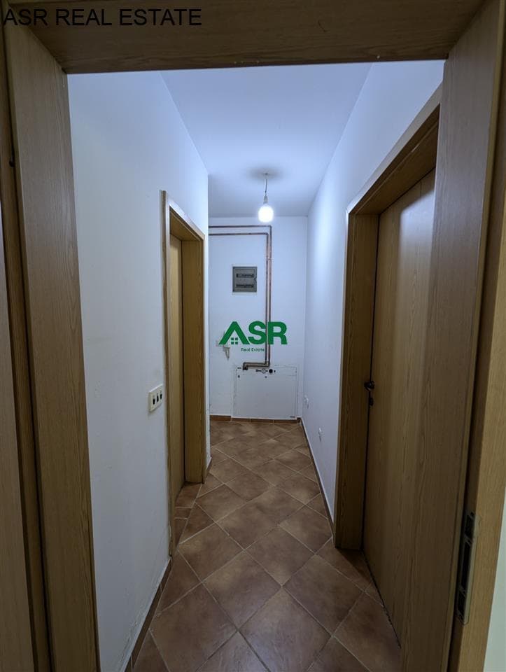 Banesë 60m2 me qira në lagjen qender