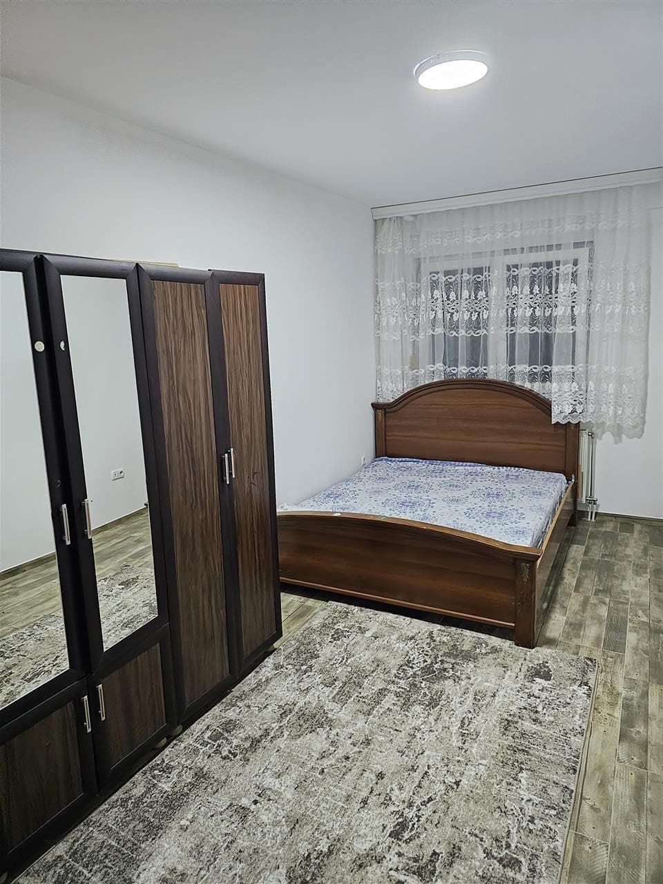 Lëshohet banesa me qira në lagjen Bregu i diellit 3