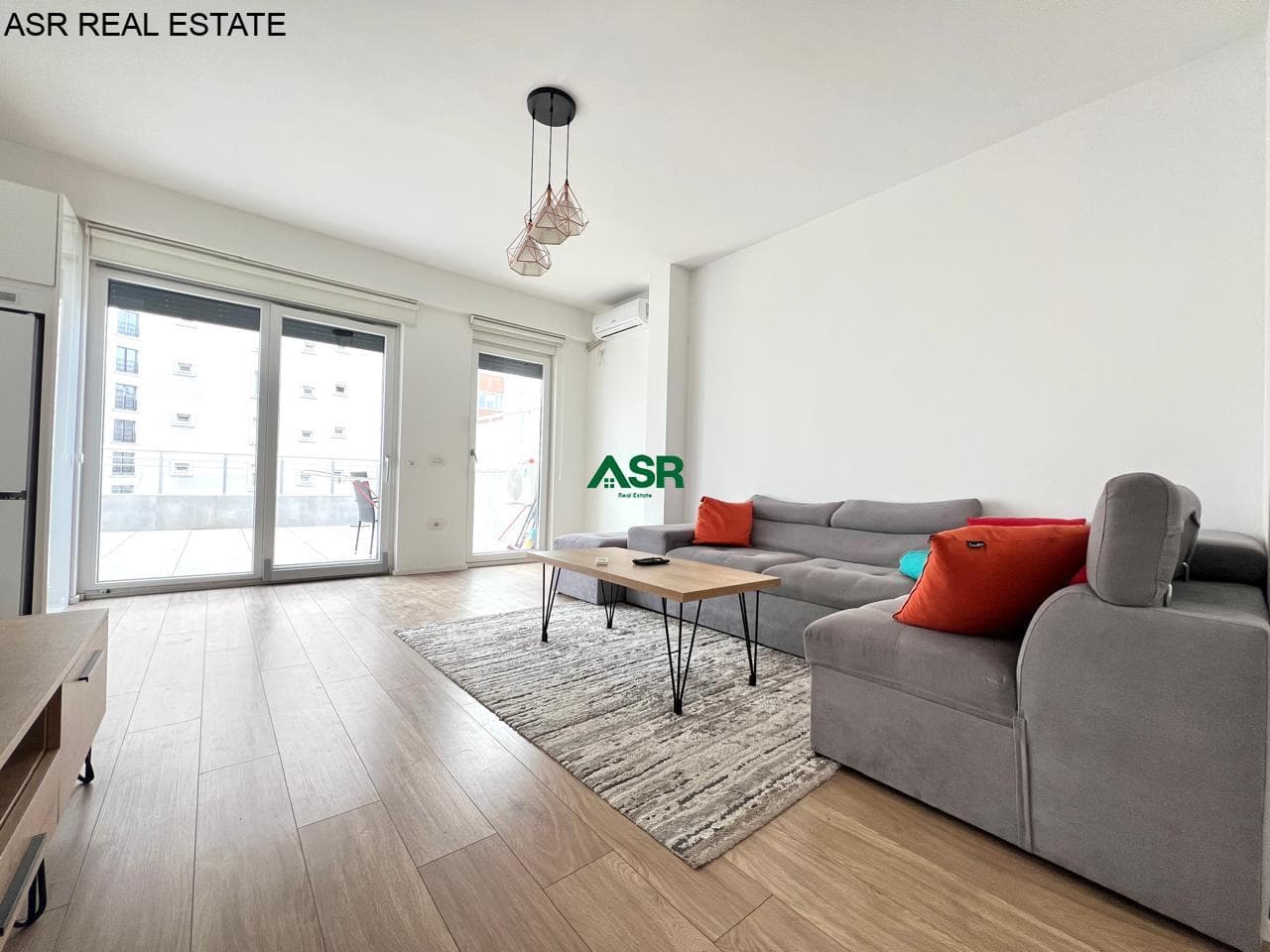 Banesë Penthouse me qira ne Aktash
