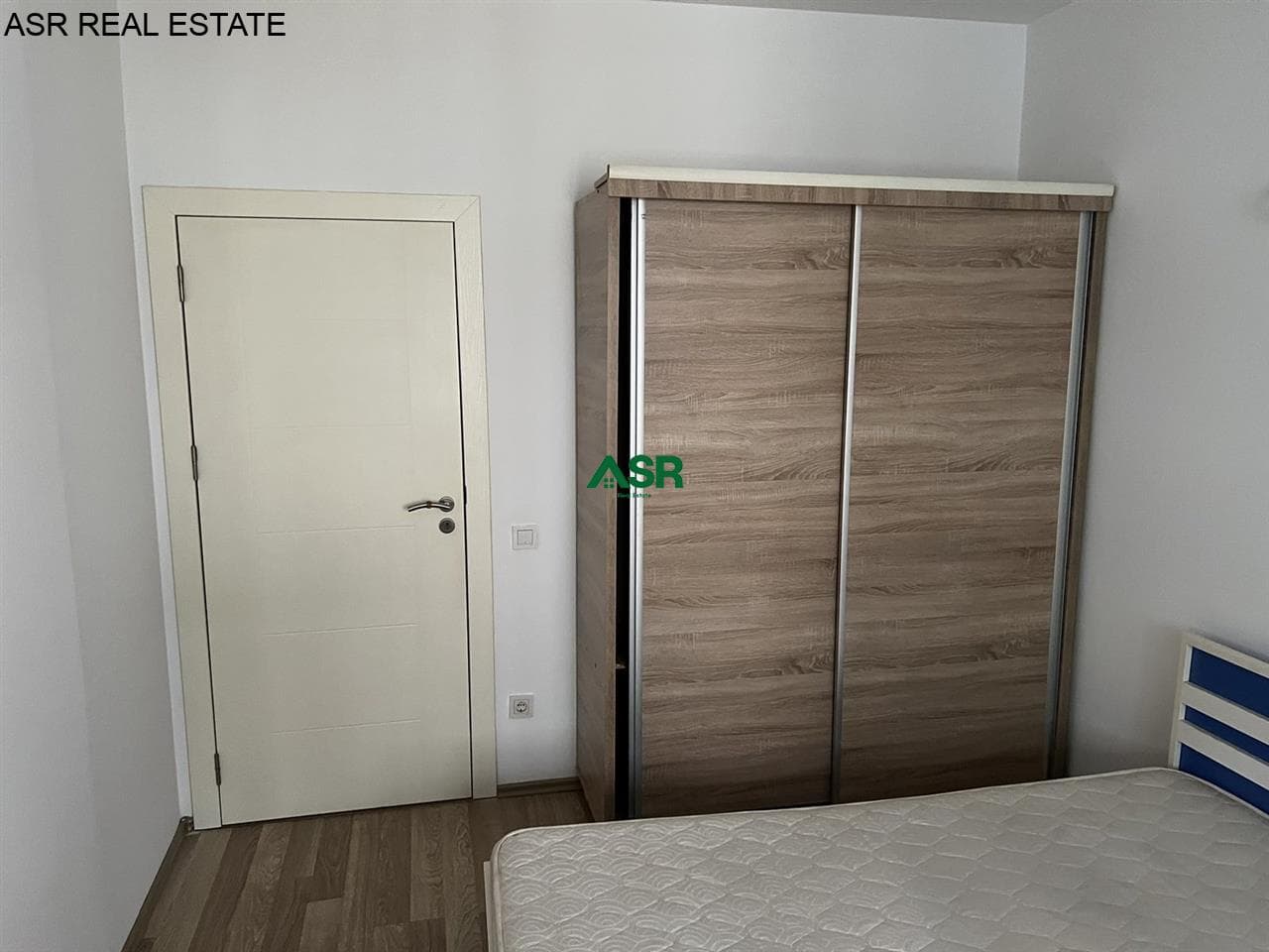 Ofrohet banesa me qira në lagjen rruga B, 3