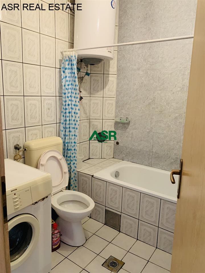 Ofrohet banesa me qira në lagjen Arberi, 3