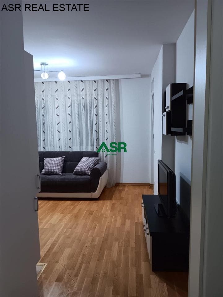 Banesë 65m2 me qira në Tophane