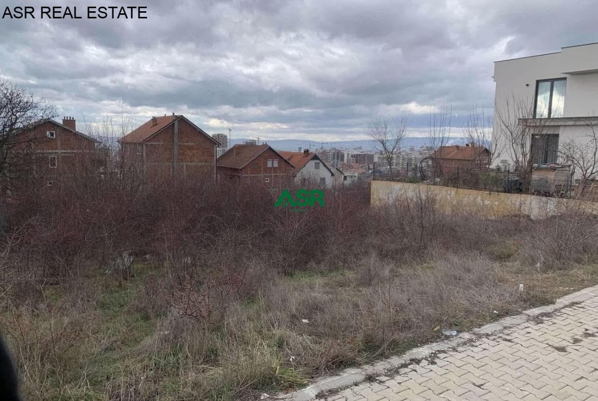 Ofrohet për SHITJE trualli në Matiçan 3