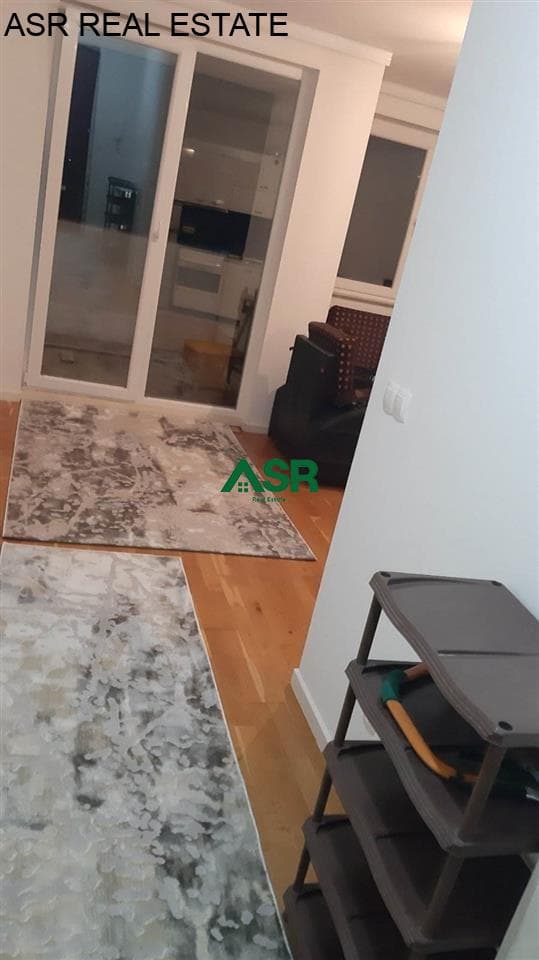 Lëshohet banesa me qira në lagjën Mati 1