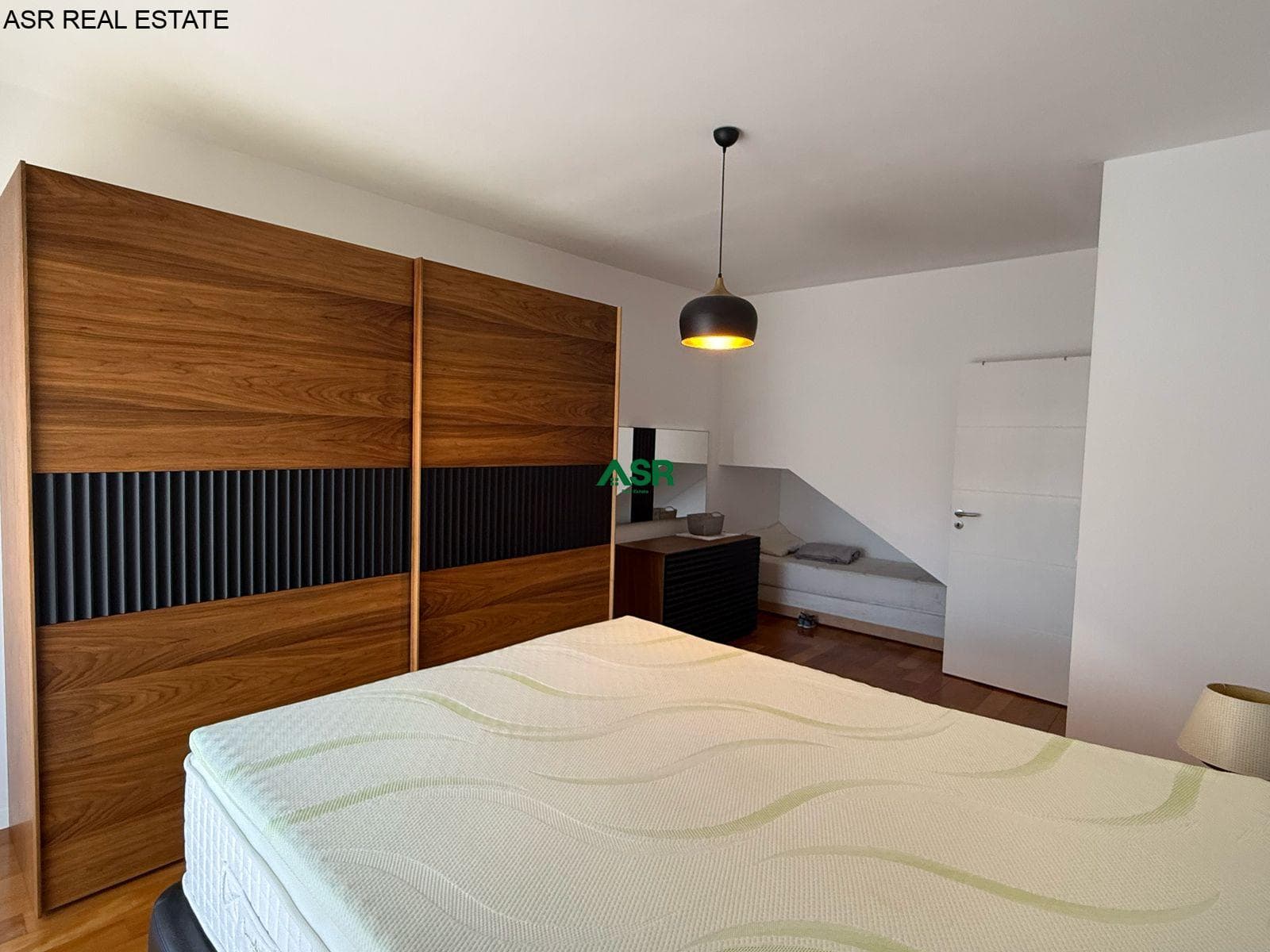 Penthouse me qira në lagjen 4 Llullat 3