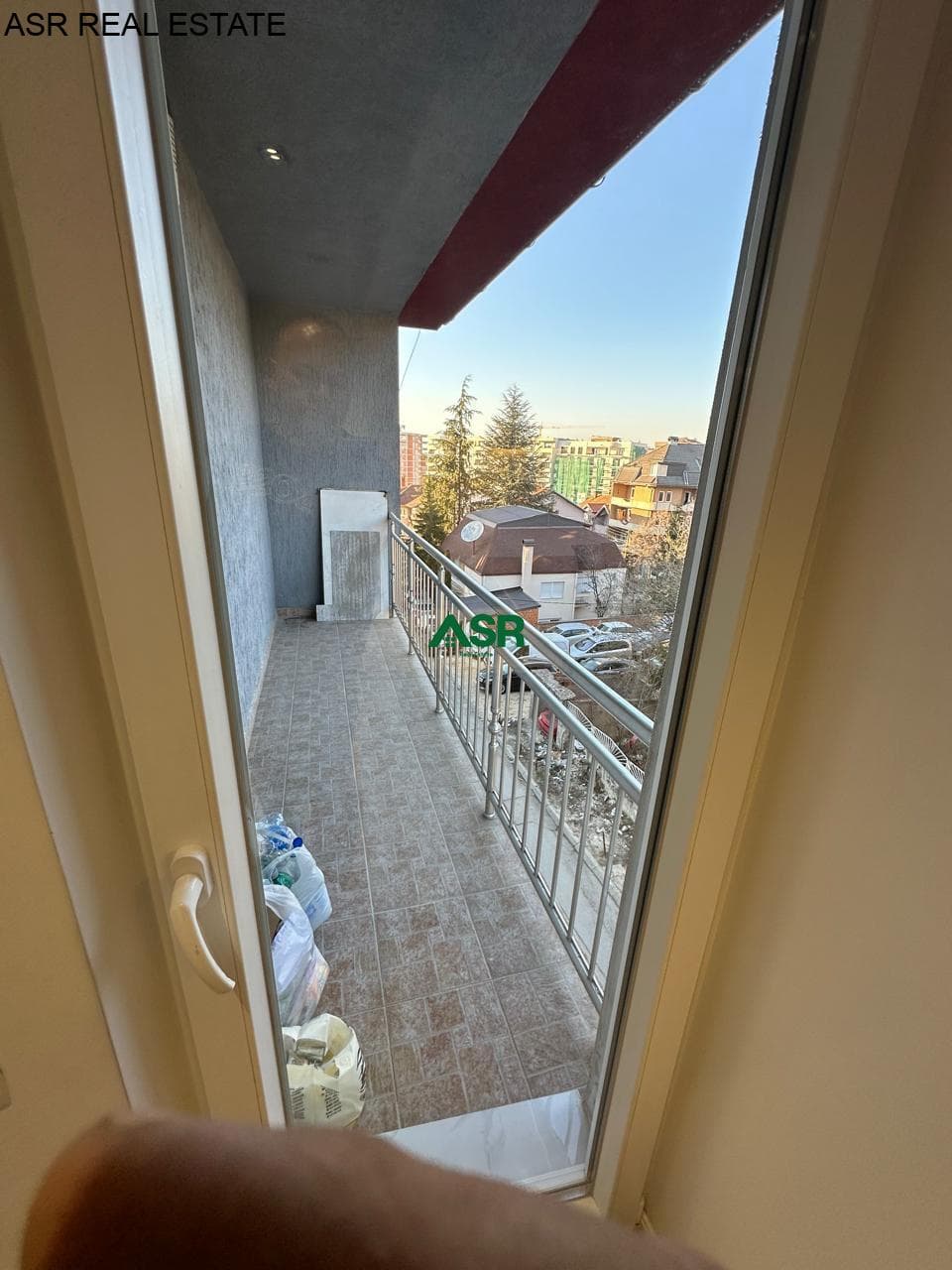 Banesë 100 m2 me qira në Aktash, Rr.Hajrullah Abdullahu 2