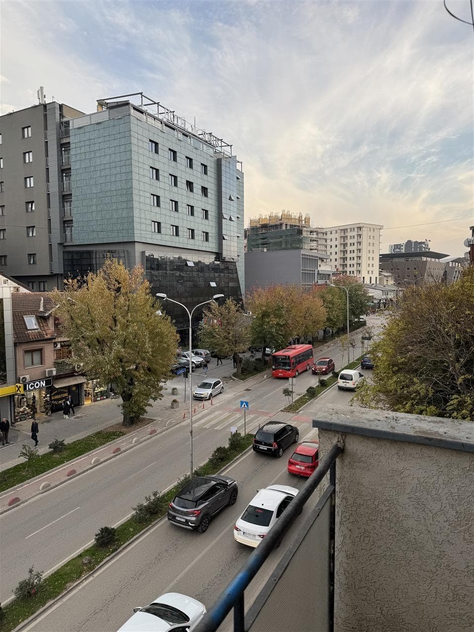 Banesë 60m2 me qira në Rr.Agim Ramdani, Qendër 2