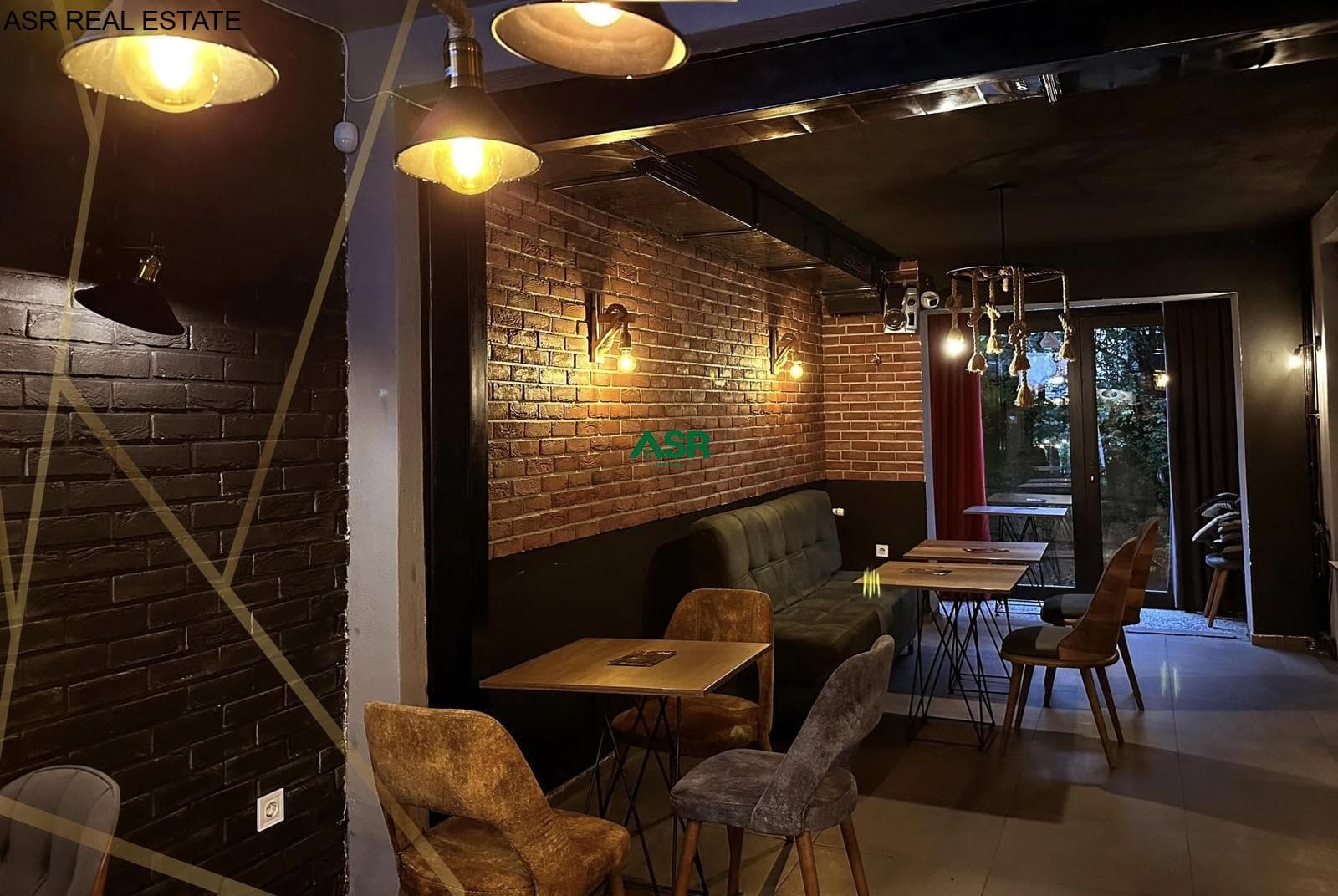 Ofrohët për shitje biznesi me sipërfaqe 60m² ndodhet në ULPIANË. 4
