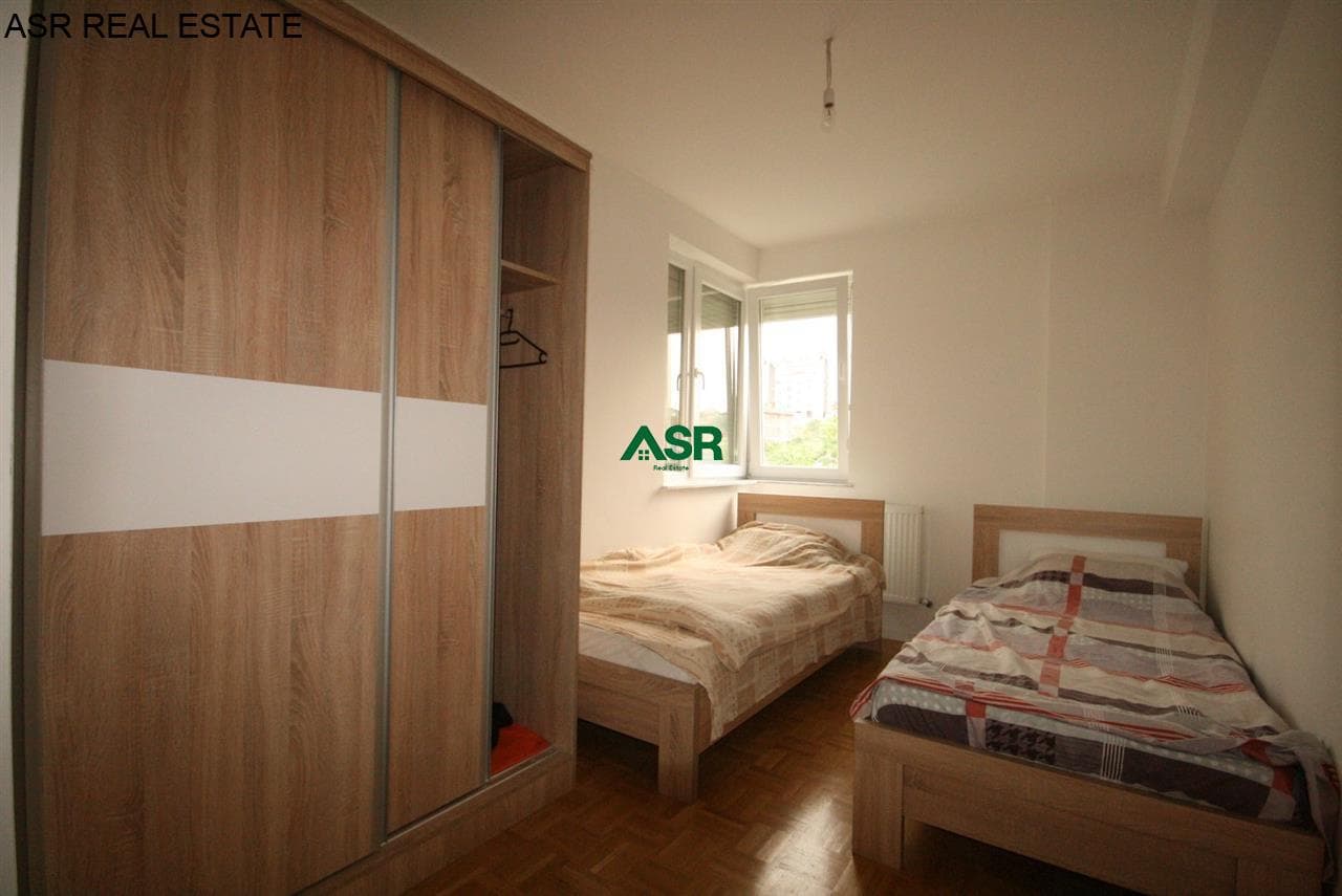 Lëshohet banesa me qera në lagjën e Spitalit