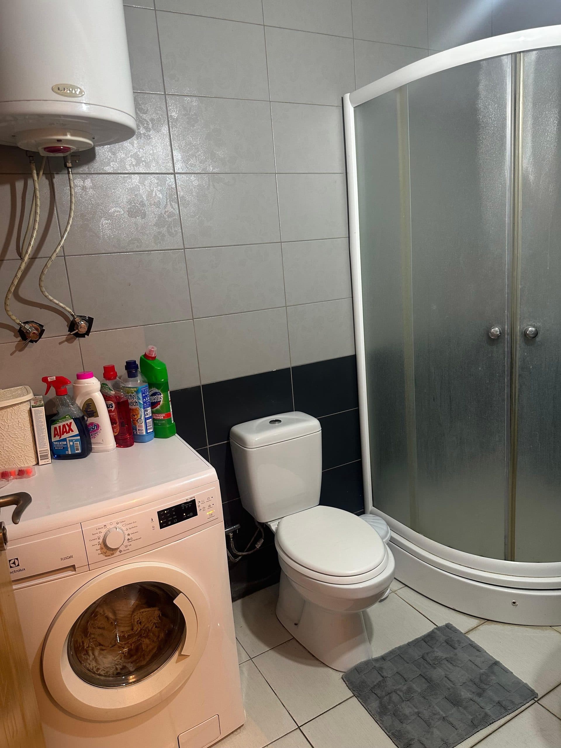 Banesë 70m2 me qira në lagjen 4 Llullat