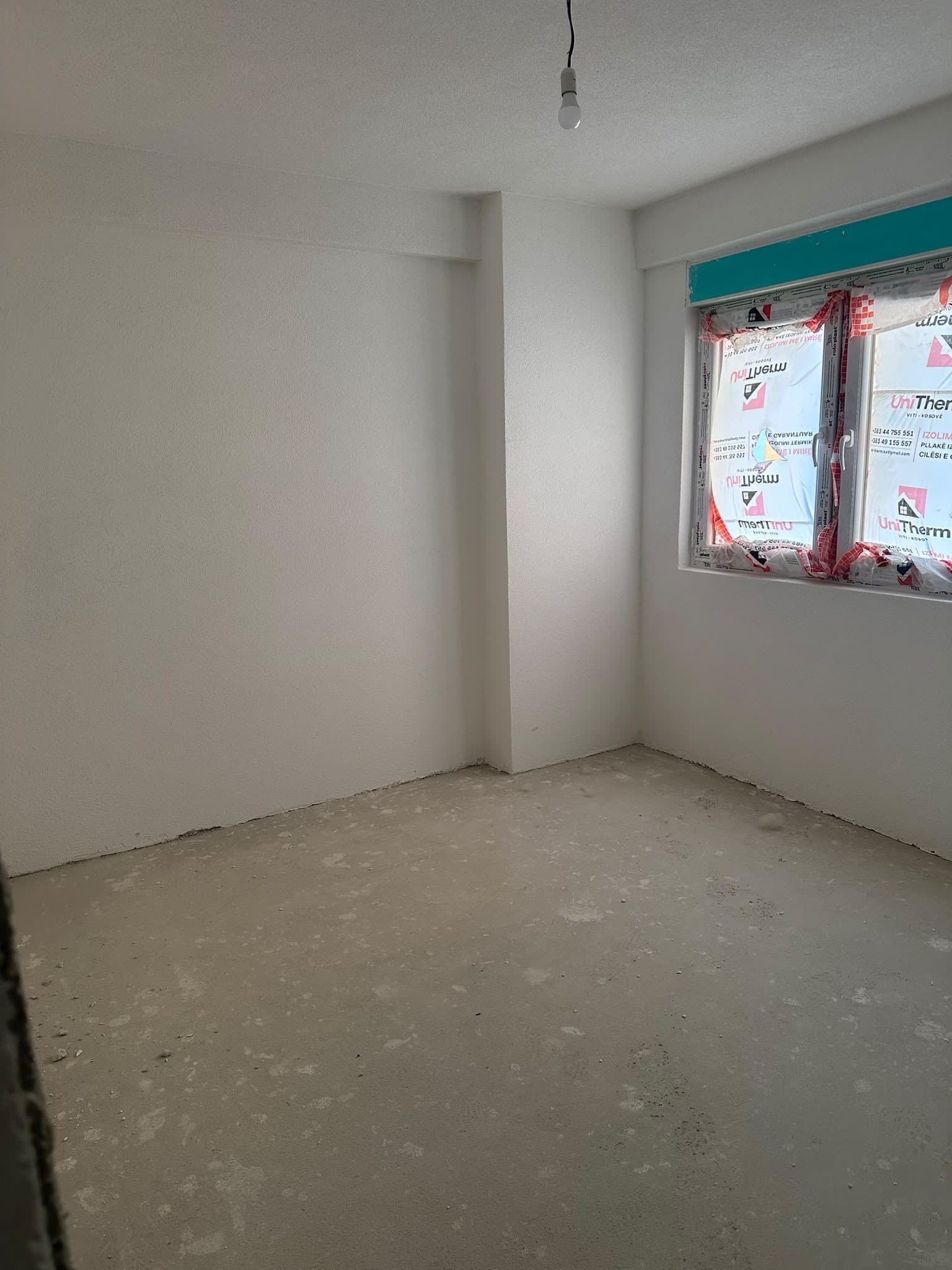 Shitet banes ne ferizaj ne rrug gjilanit te ambulanta vjeter