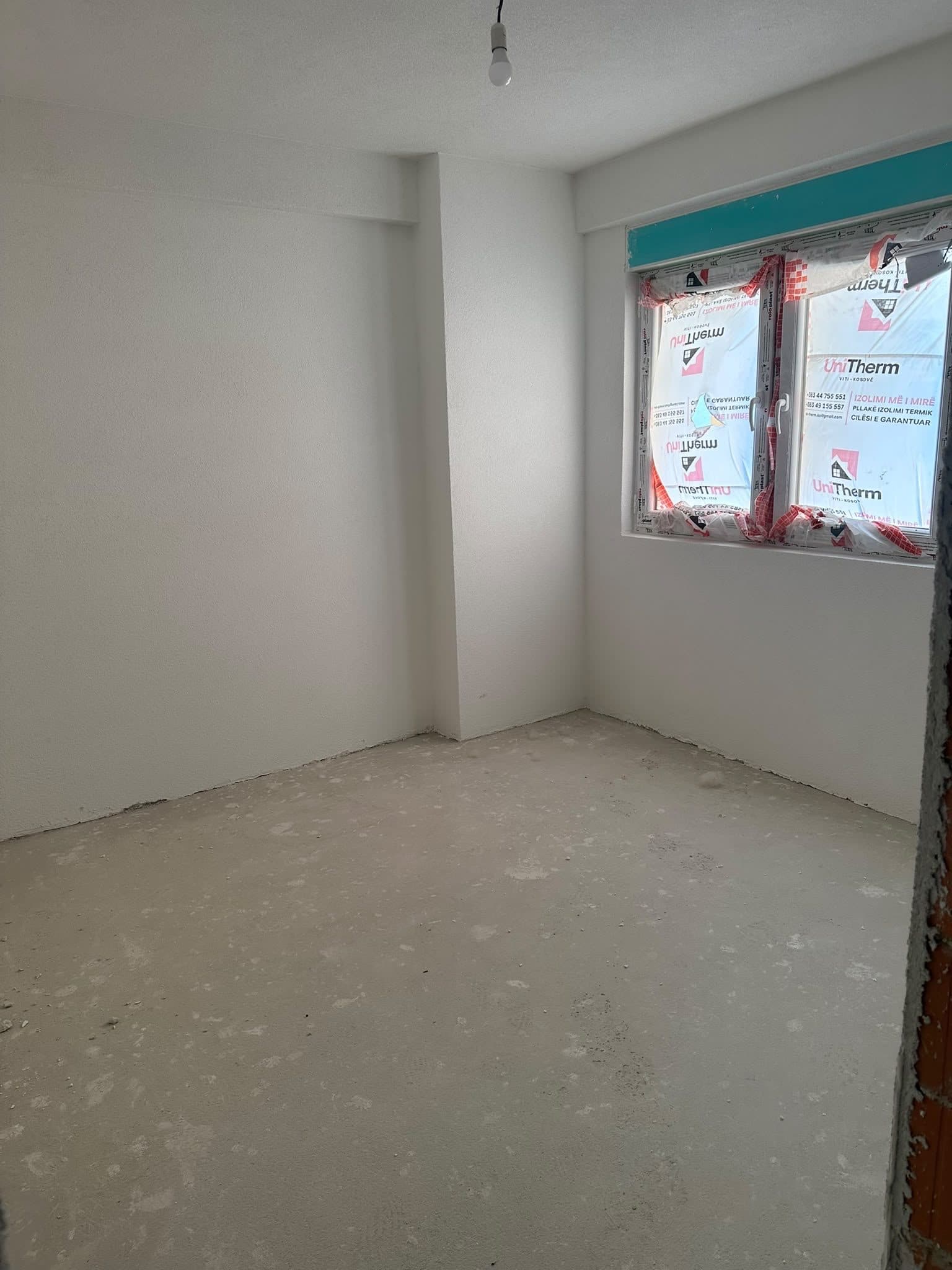 Shitet banes ne ferizaj ne rrug gjilanit te ambulanta vjeter