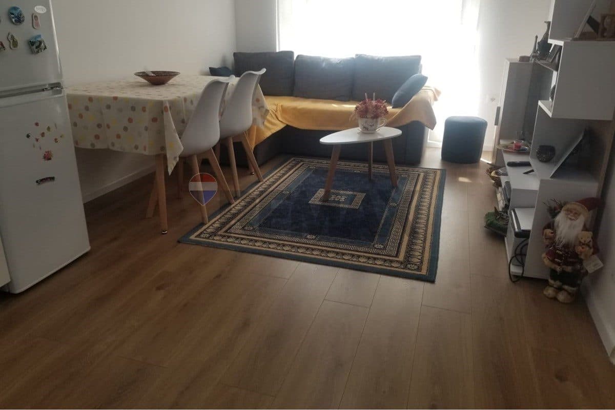 Apartament - Për Qira - Kompleksi Mangalem, Tiranë 2