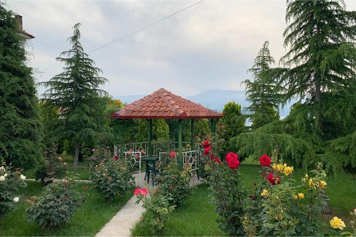 Vile - Në Shitje - Udenisht, Pogradec 4