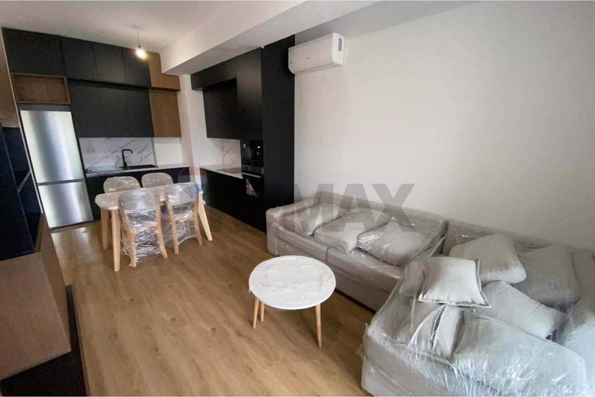 Apartament - Për Qira - Kompleksi Mangalem, Tiranë