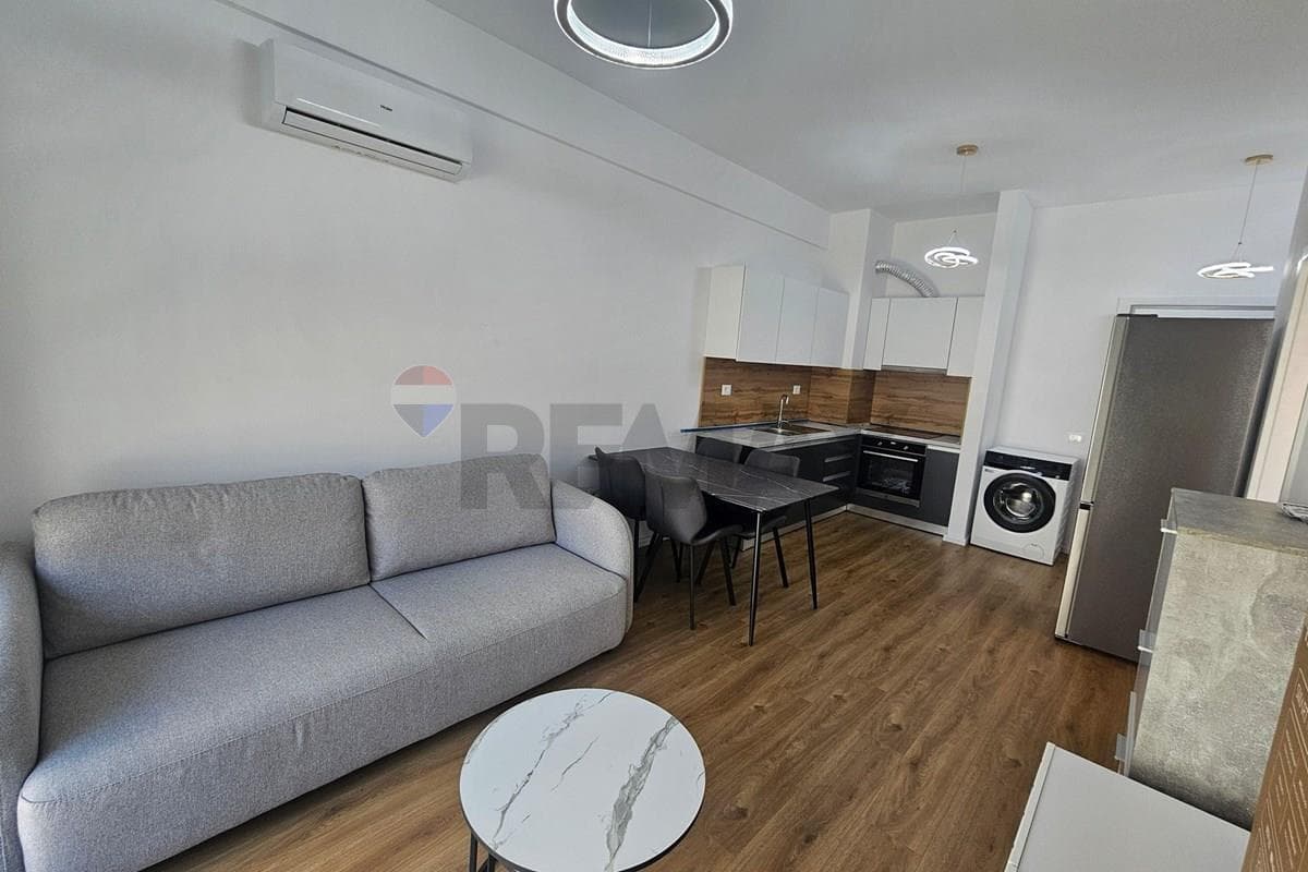 Apartament - Për Qira - Kompleksi Mangalem, Tiranë