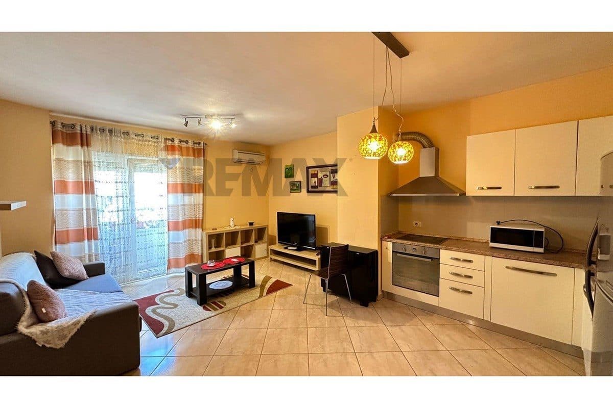 Apartament me Qira ne Qender te Tiranes