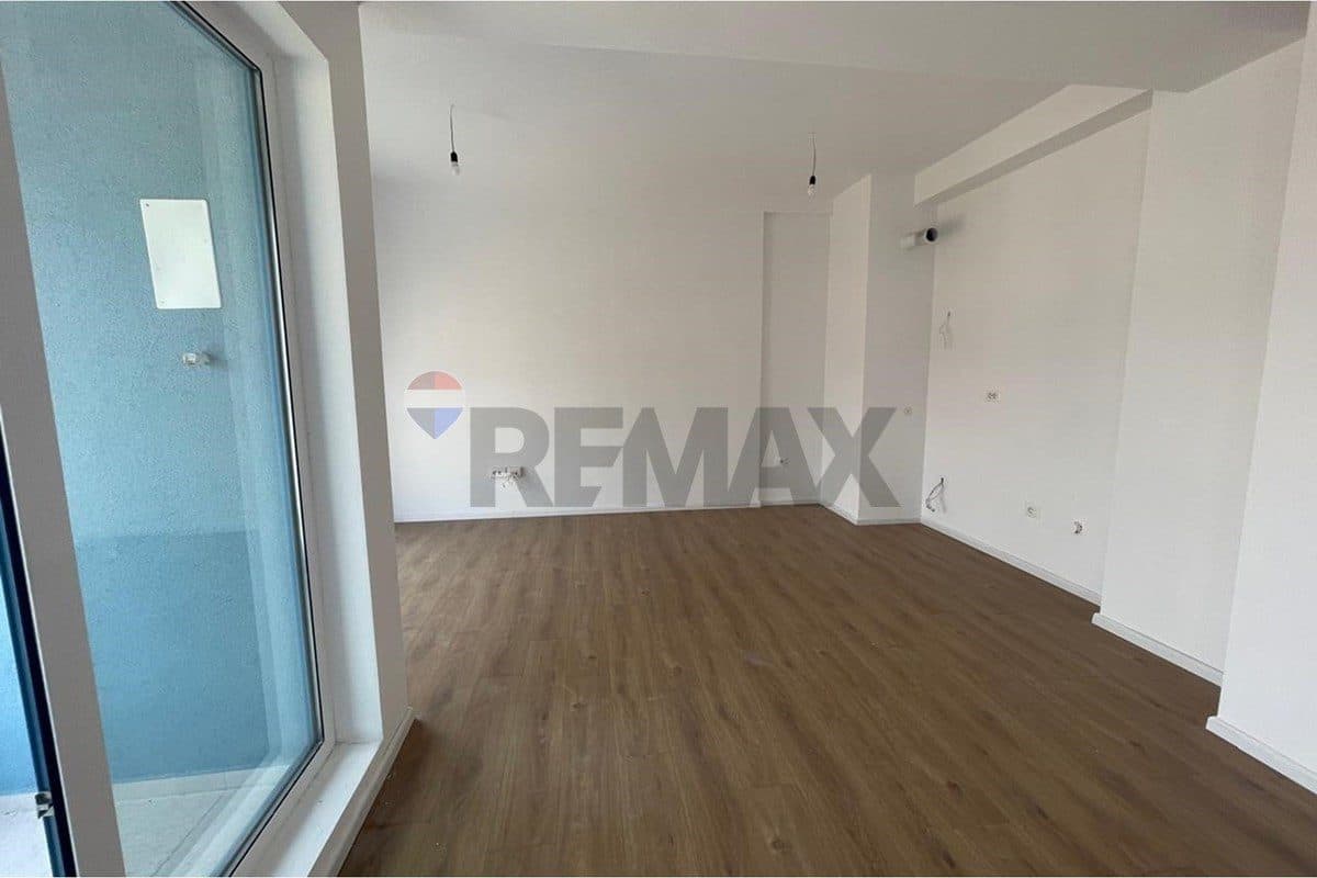 Shitet Apartament 2+1 tek Residenca Kadiu
