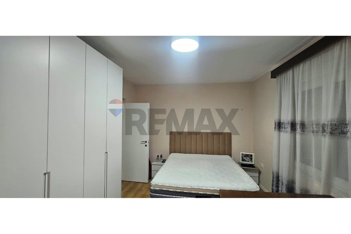 Apartament - Për Qira - Tregu I Medresesë, Tiranë 4