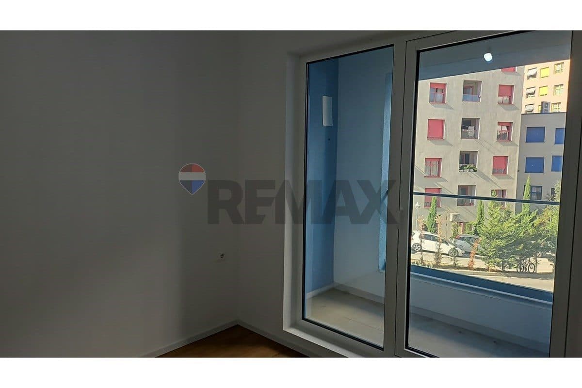 Apartament - Për Qira - Kompleksi Mangalem, Tiranë 3