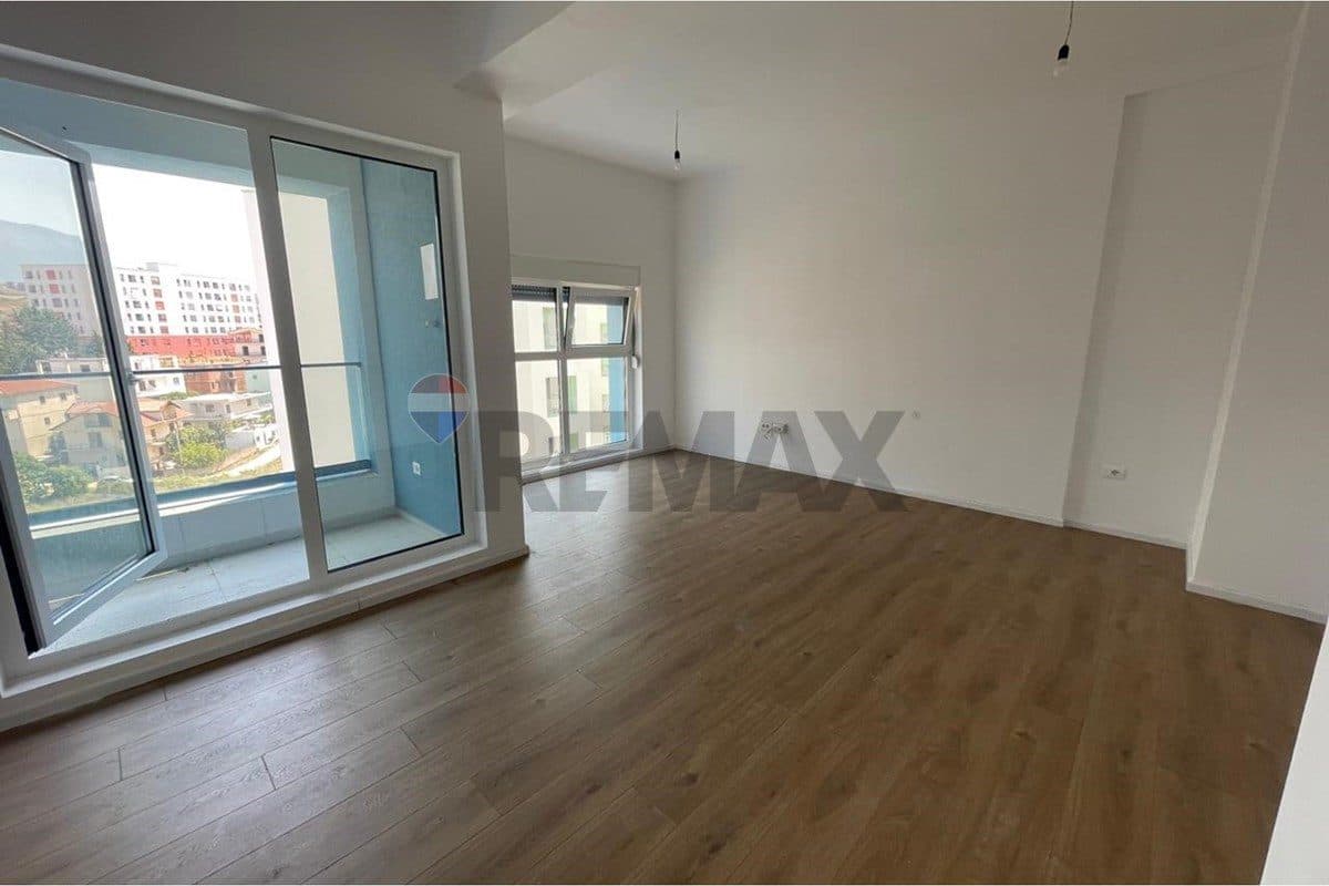Shitet Apartament 2+1 tek Residenca Kadiu