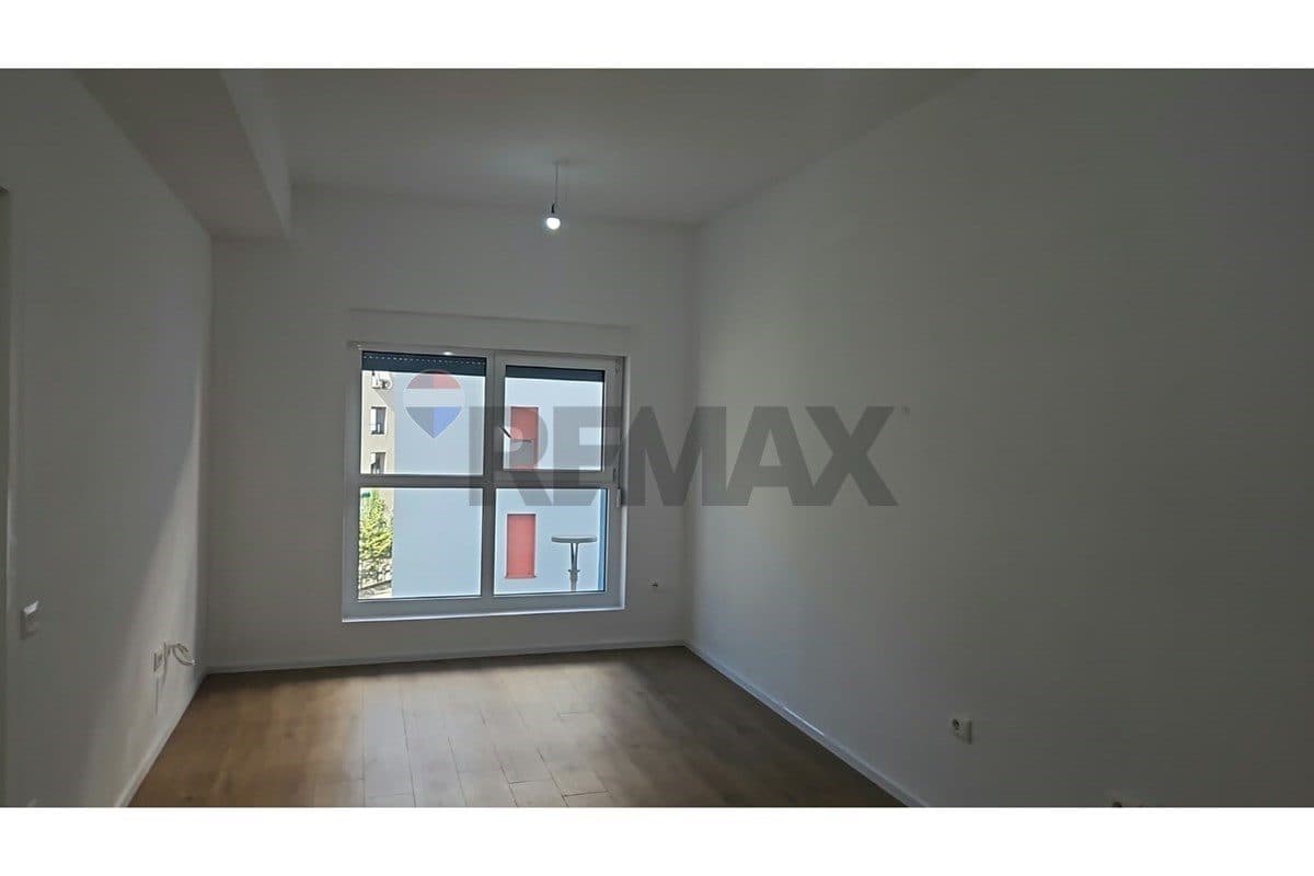 Apartament - Për Qira - Kompleksi Mangalem, Tiranë